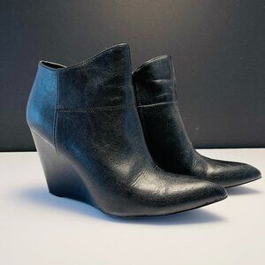 Booties- Nine West size 9